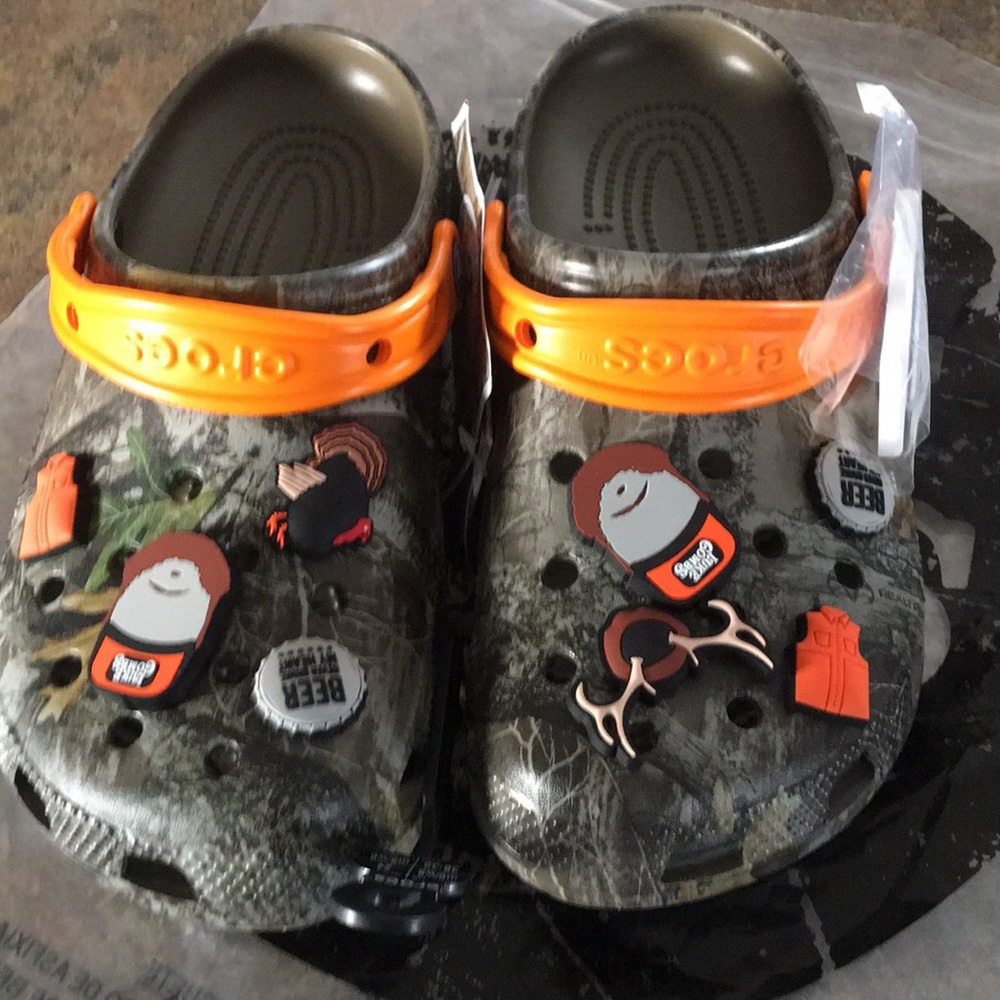 Luke Combs crocs